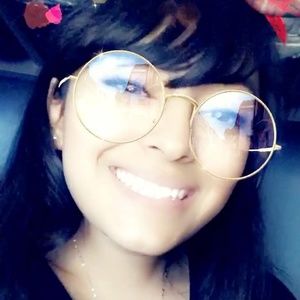 Meet your Posher, Jocelyn